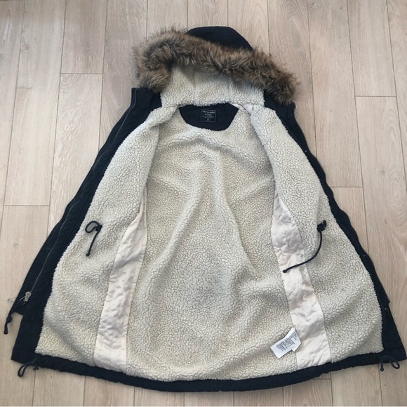 Abercrombie & Fitch Navy Winter Parka Jacket - Picture 3 of 13